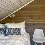 Feriehus 4 Bedroom Gorgeous In Edland