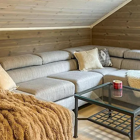 4 Bedroom Gorgeous In Edland Vagslivatnet