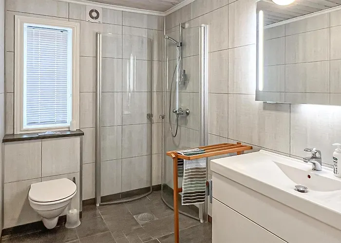 4 Bedroom Gorgeous In Edland